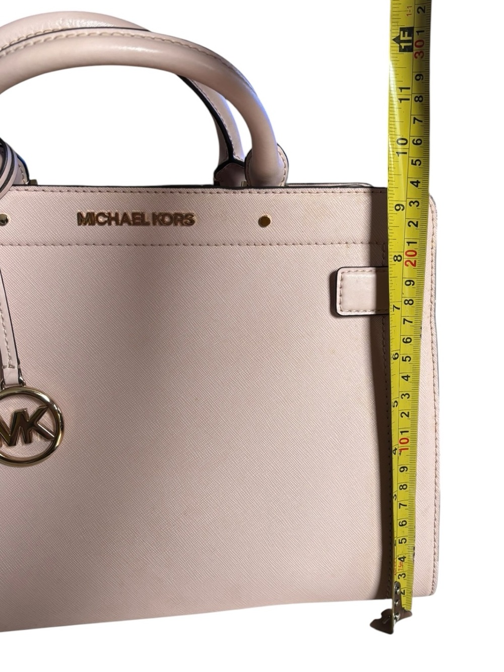 Michael Kors // Purse // Pink // Rayne Saffiano - Picture 4 of 9